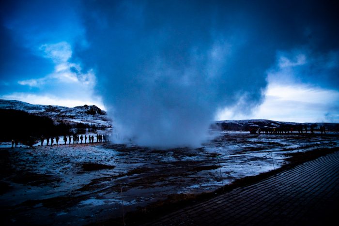 アイスランド ゴールデンサークル ゲイシール間欠泉 噴射